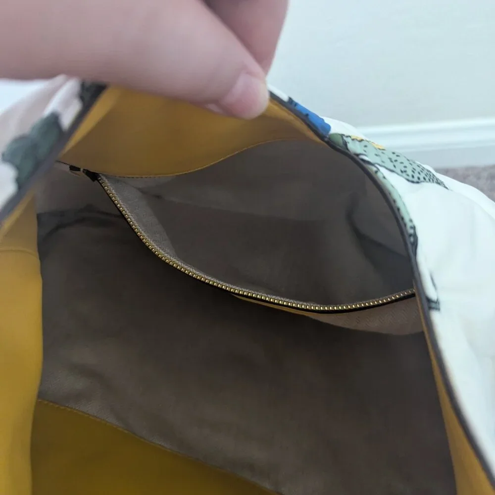 Tory Burch Zoe Quilted Tie Bag in Ivory Floral - Picture 10 of 15